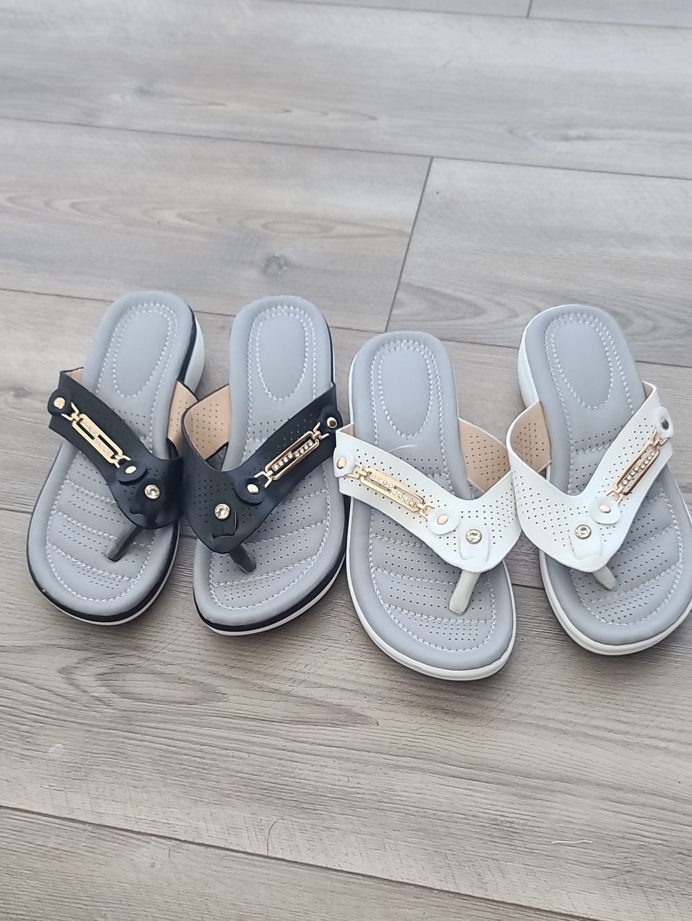 2 Pairs!! Comfort Foam Thong Sandals in Black and White
